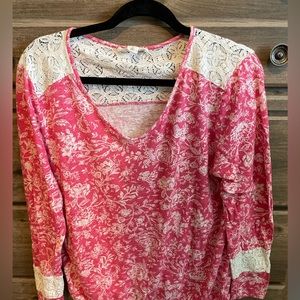 Womens Ruff Hewn Floral and Lace  Shirt size large